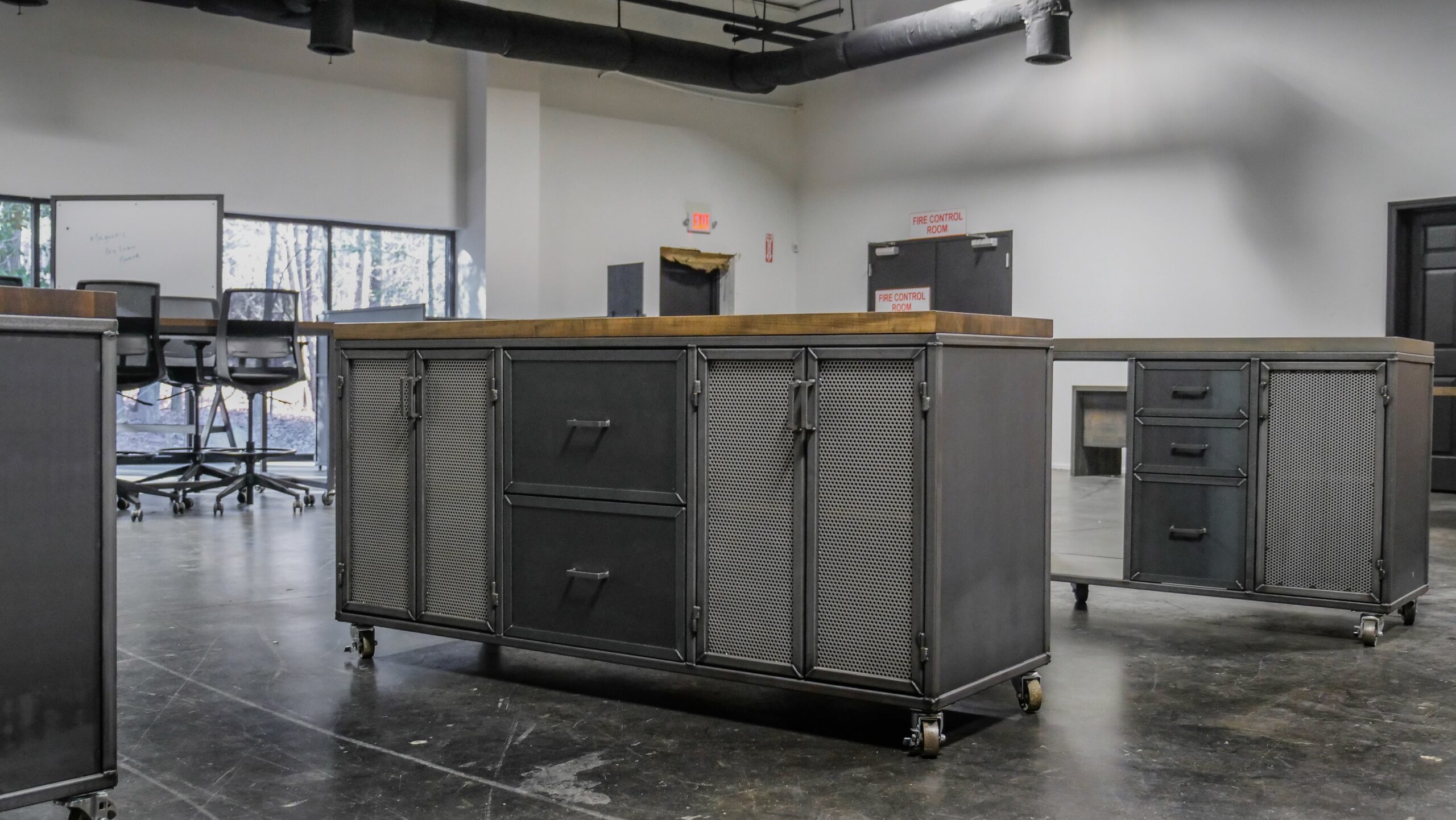EDWIN CREDENZA V3 [36