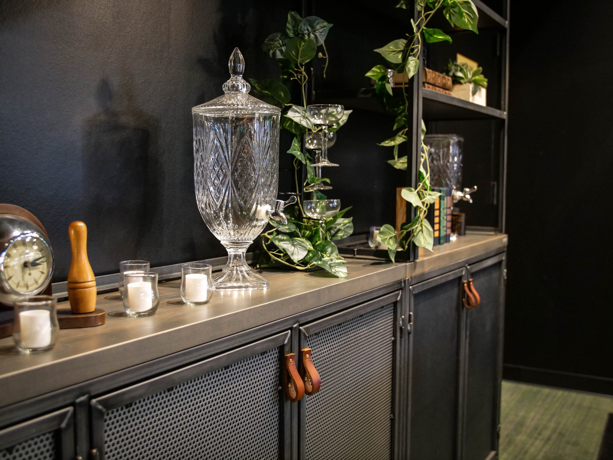 A Guide to An Industrial Style Home | Iron Age Office