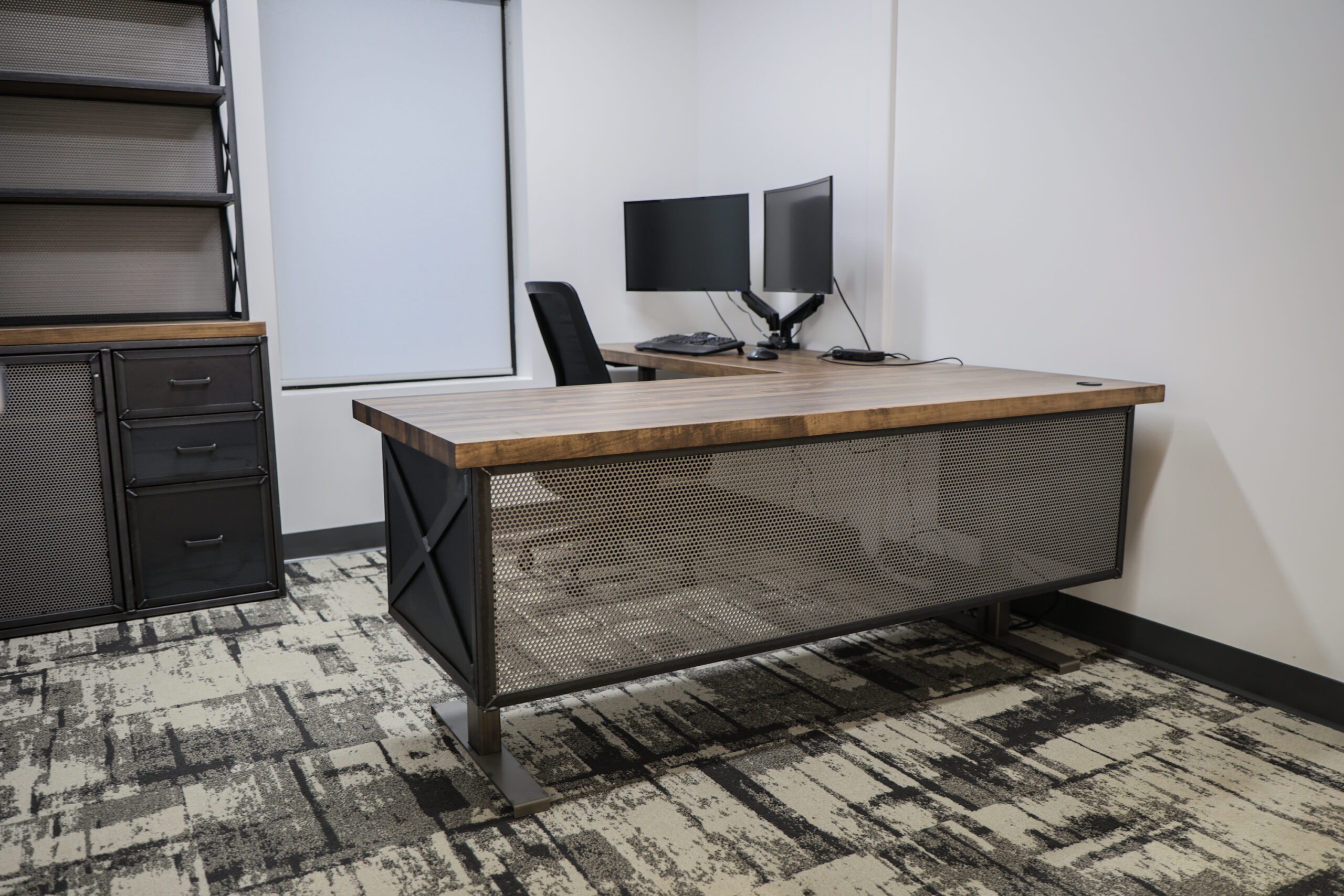 IA Sit-to-Stand Desk V3 | Iron Age Office